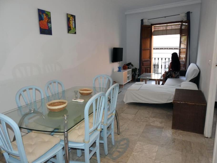 Apartamento En Sevilla Centro Con Vistas A La Plaza Alameda De Hercules - Hasta 6 Personas Exterior photo